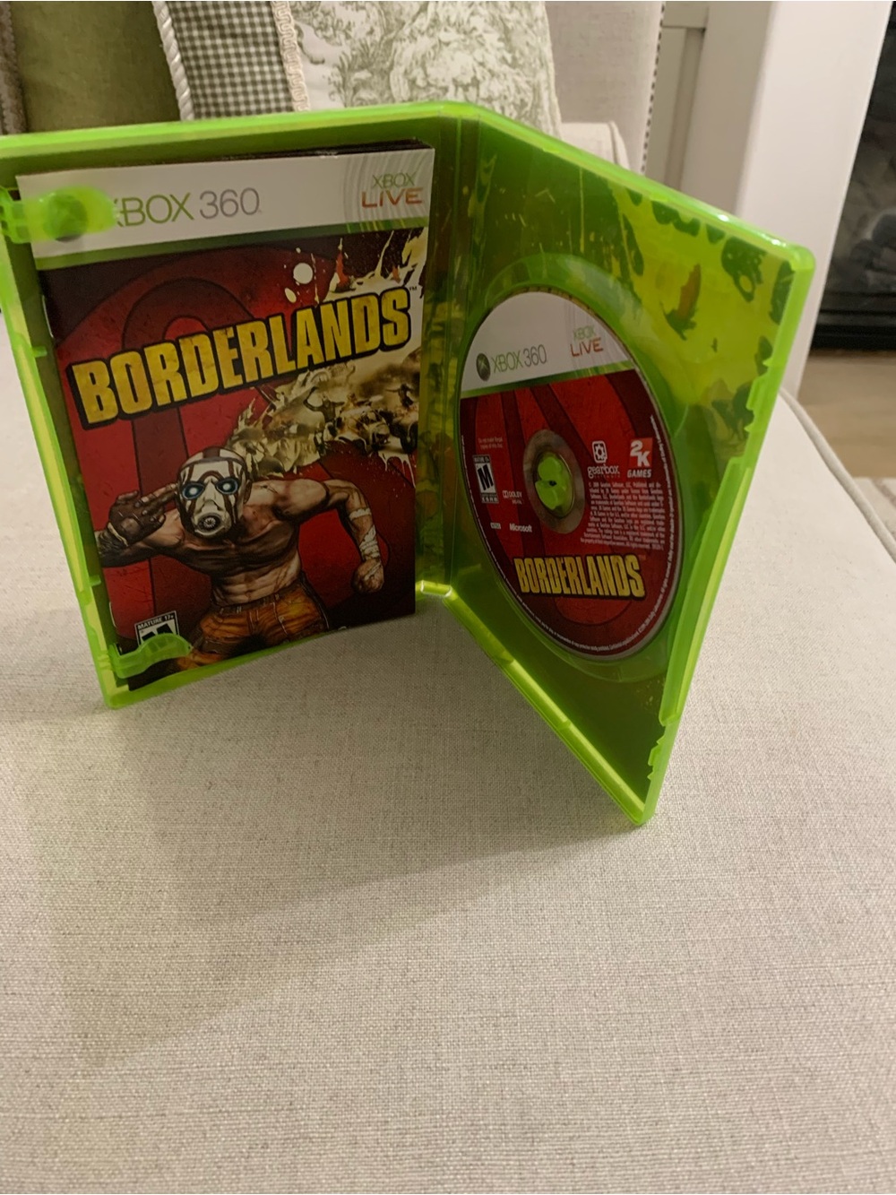 Borderlands Xbox 360 Game - Red Cover with Green Case